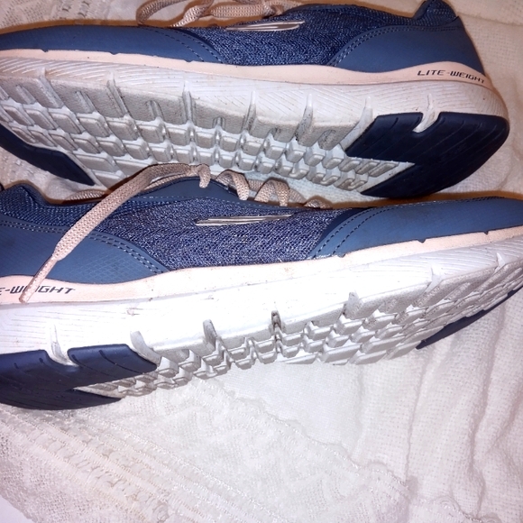 EUC SKETCHERS SIZE 10 lightweight BLUE AND BEIGE COLORS BRAND NEW memory Foam - Picture 3 of 11
